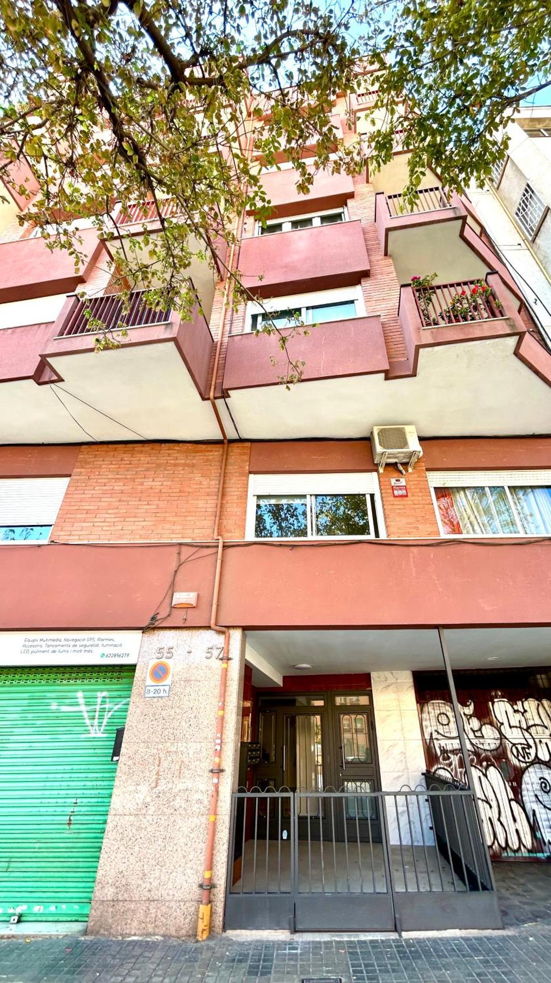 Apartment Sagrera Barcelona Bagian luar foto